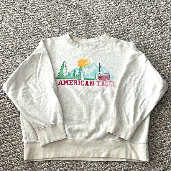 Winter Sweatshirt - Picture 1 of 2